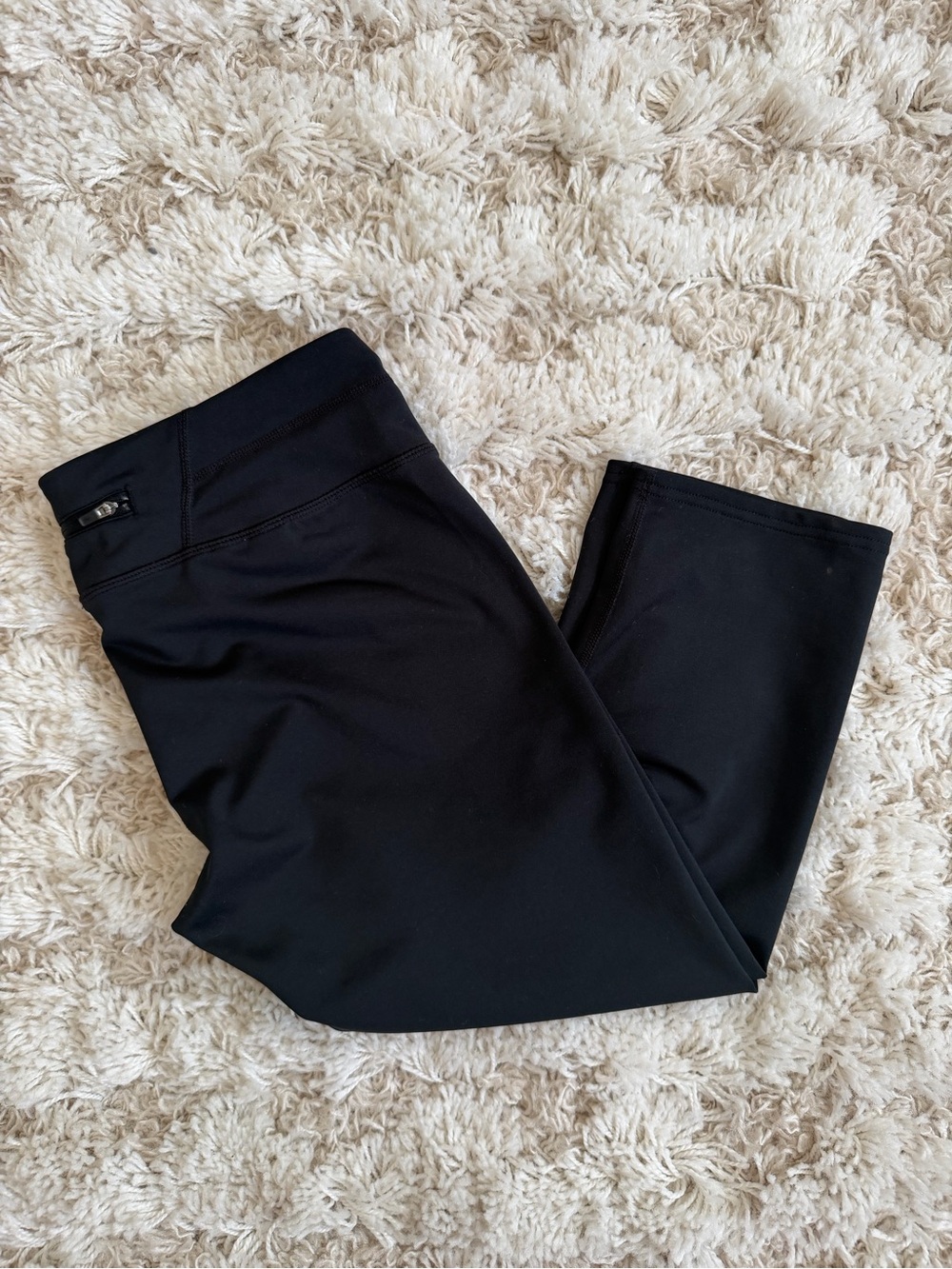 Athleta cropped Leggings women’s large Black